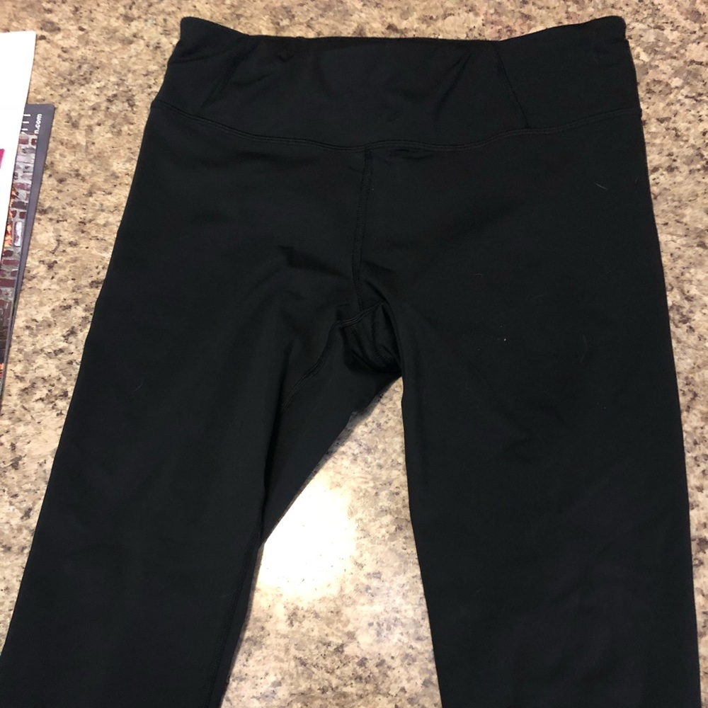 Lucy running capris- size medium